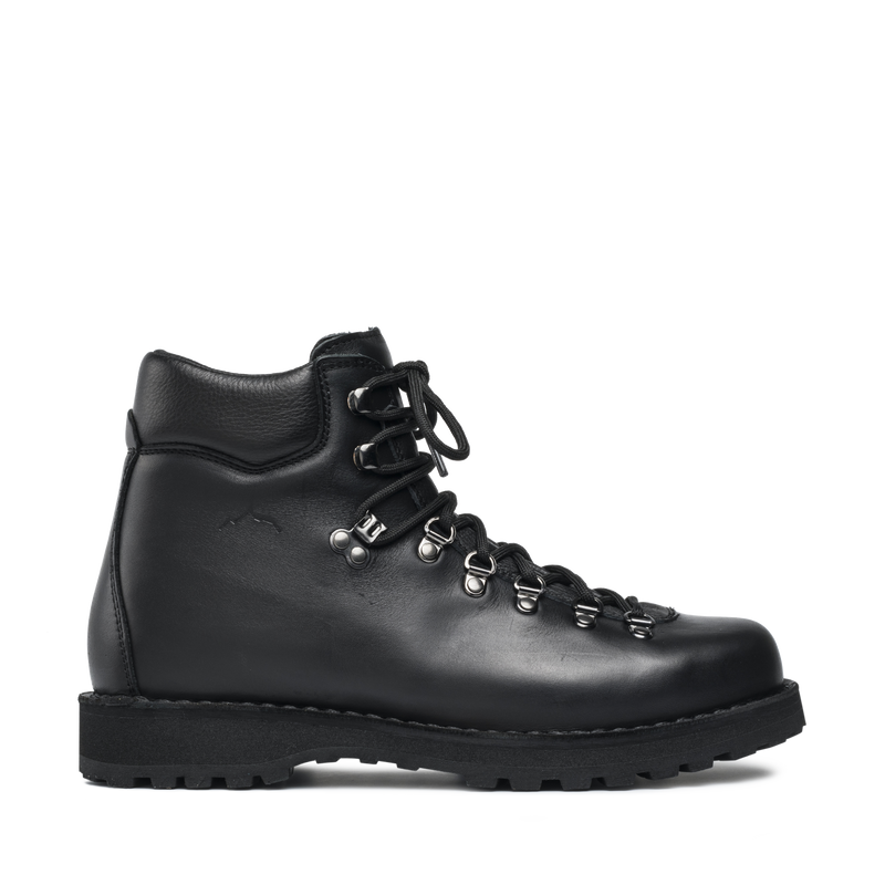 Roccia Vet Total Black Full Grain M